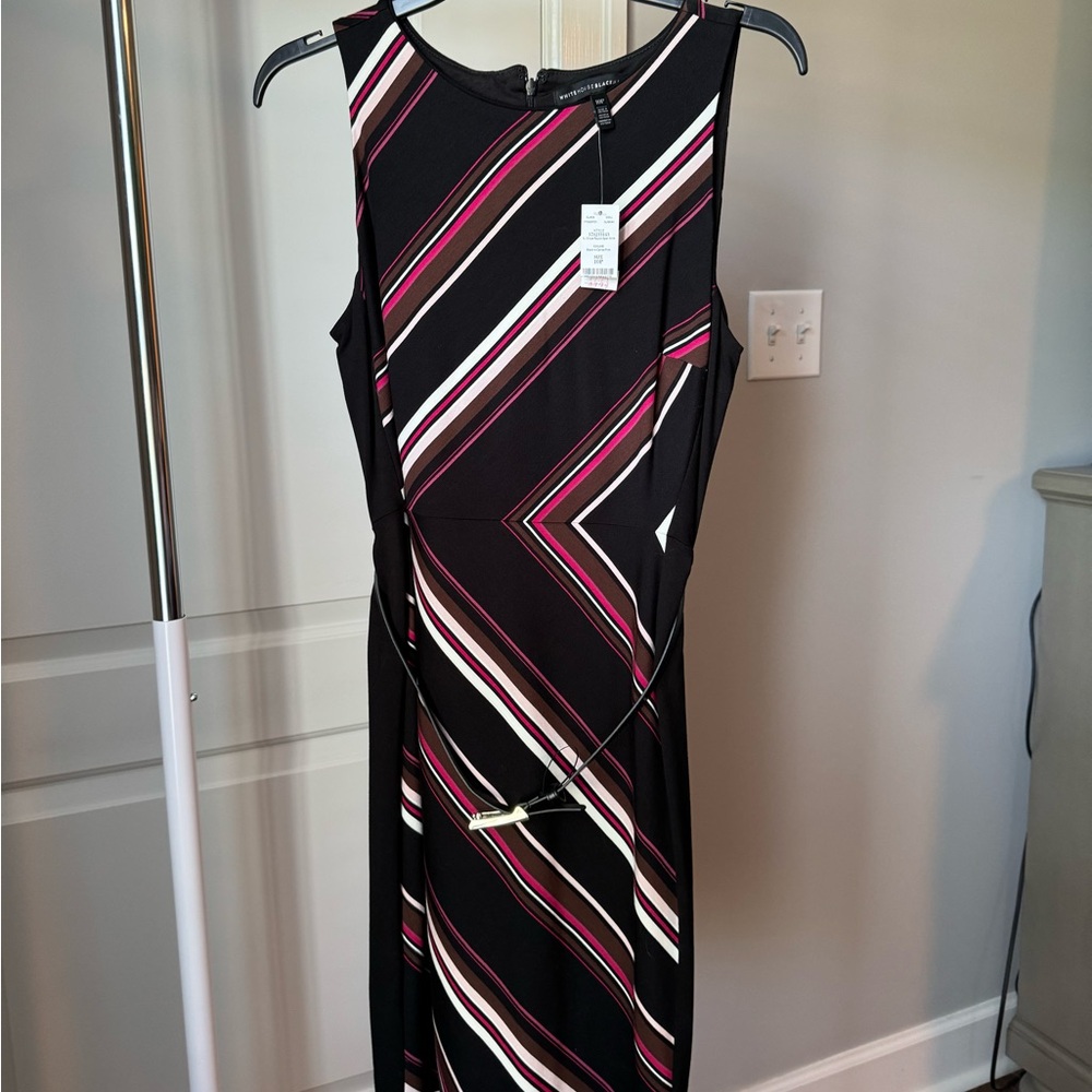 NWT WHITE HOUSE BLACK MARKET DRESS. Size 10p